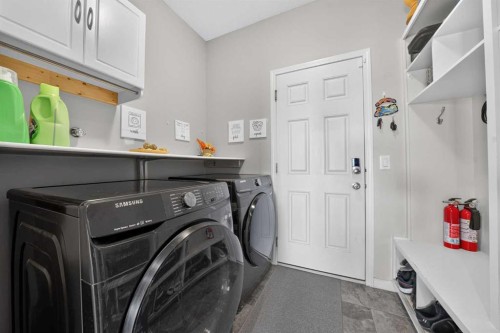 665 Copperpond Boulevard Se, Calgary, AB 