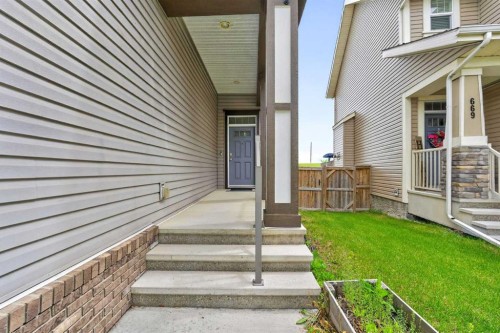 665 Copperpond Boulevard Se, Calgary, AB 