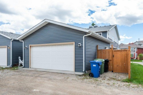 80 Auburn Crest Lane Se, Calgary, AB 
