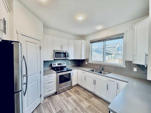 189 Carringvue Way Nw, Calgary, AB 