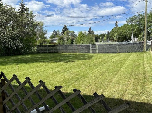 639 Thornhill Drive Nw, Calgary, AB 