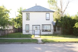 2114 22 Street Nanton, AB T0L 1R0
