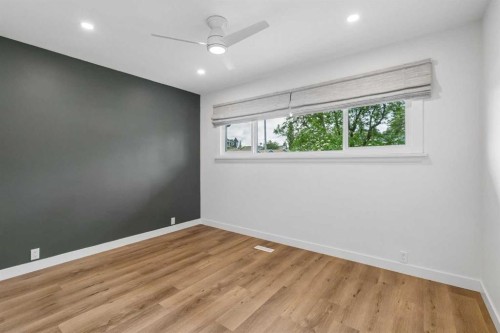 5020 47A Avenue, Sylvan Lake, AB - Indoor Photo Showing Other Room