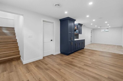 5020 47A Avenue, Sylvan Lake, AB - Indoor Photo Showing Other Room