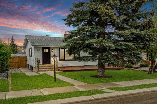 5020 47A Avenue, Sylvan Lake, AB - Outdoor
