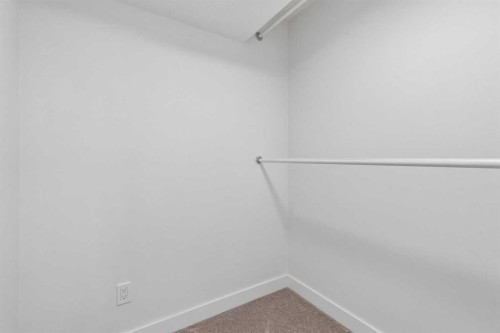 5020 47A Avenue, Sylvan Lake, AB - Indoor With Storage