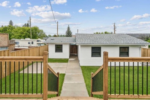5020 47A Avenue, Sylvan Lake, AB - Outdoor