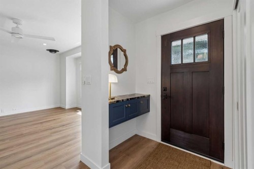 5020 47A Avenue, Sylvan Lake, AB - Indoor Photo Showing Other Room