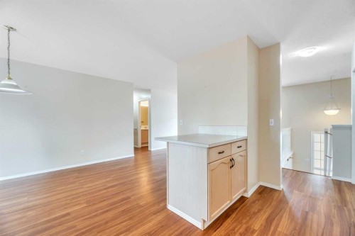 1-15 Rocky Ridge Gate Nw, Calgary, AB 