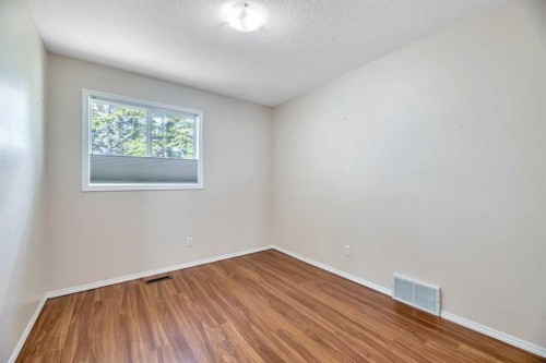 1-15 Rocky Ridge Gate Nw, Calgary, AB 