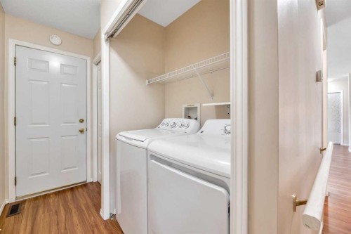 1-15 Rocky Ridge Gate Nw, Calgary, AB 