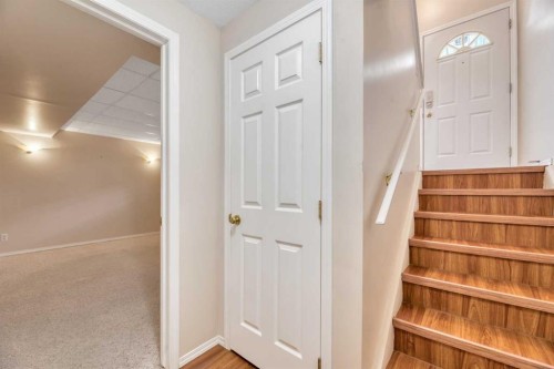1-15 Rocky Ridge Gate Nw, Calgary, AB 