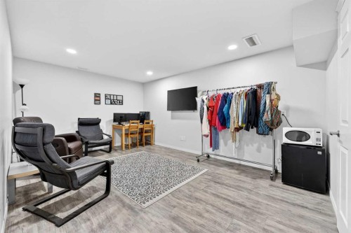51 Buckskin Way, Cochrane, AB 