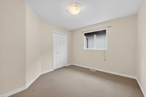 162 Cranwell Square Se, Calgary, AB 
