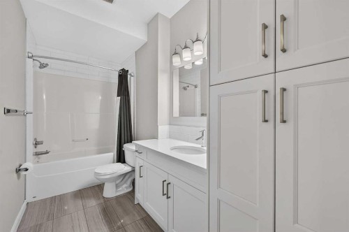2-530 56 Avenue Sw, Calgary, AB 