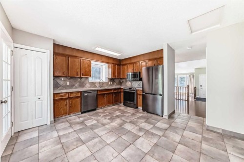 55 Woodstock Way Sw, Calgary, AB 