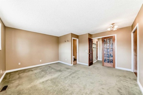 55 Woodstock Way Sw, Calgary, AB 