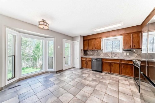 55 Woodstock Way Sw, Calgary, AB 