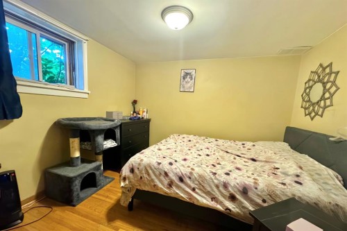 2440 22 Street Nw, Calgary, AB 