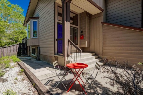 76 Ranchridge Drive Nw, Calgary, AB 