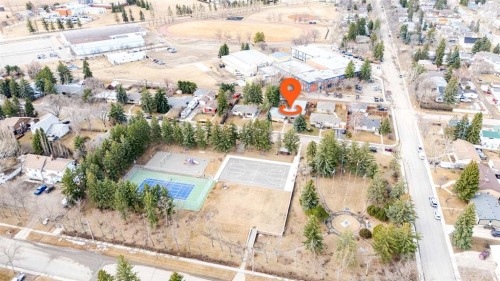 513 Memorial Avenue, Vulcan, AB 