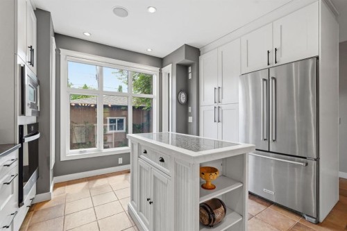 2409 Westmount Road Nw, Calgary, AB 