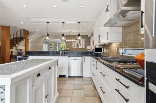 2409 Westmount Road Nw, Calgary, AB 
