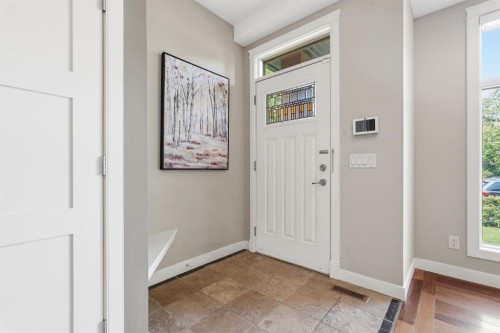 2409 Westmount Road Nw, Calgary, AB 