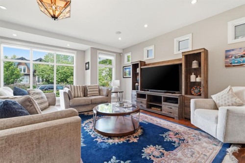 2409 Westmount Road Nw, Calgary, AB 