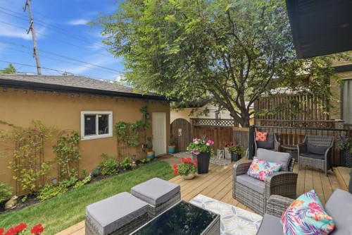 2409 Westmount Road Nw, Calgary, AB 