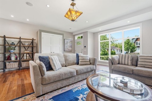2409 Westmount Road Nw, Calgary, AB 