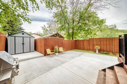 77 Edgeford Way Nw, Calgary, AB 