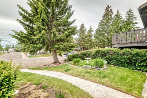 77 Edgeford Way Nw, Calgary, AB 