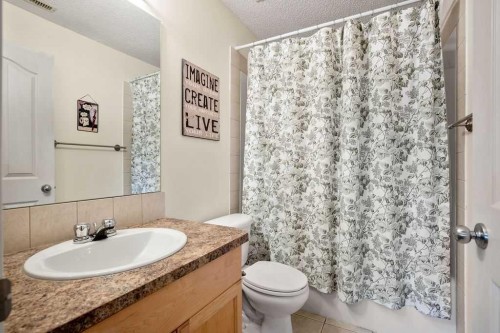 43 Cimarron Park Green, Okotoks, AB 