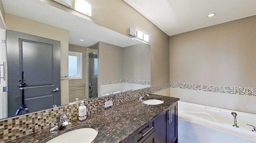 249 18 Avenue Ne, Calgary, AB 