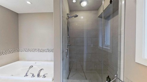 249 18 Avenue Ne, Calgary, AB 