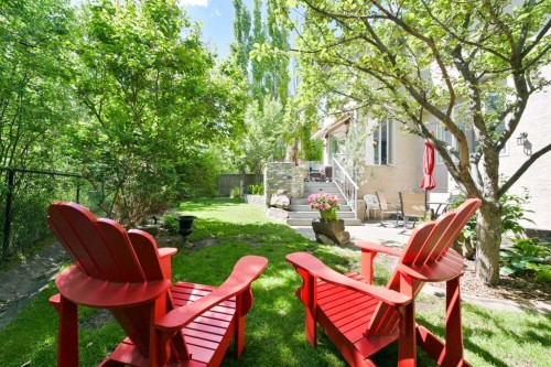 136 Strathlea Place Sw, Calgary, AB 