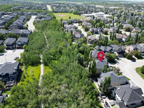 136 Strathlea Place Sw, Calgary, AB 
