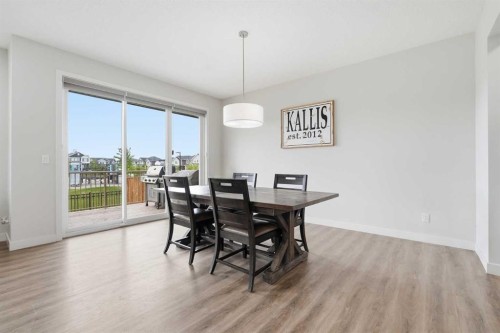 15 Lawrence Green Se, Airdrie, AB 