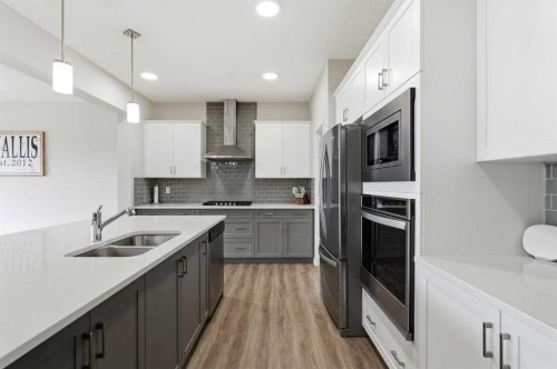 15 Lawrence Green Se, Airdrie, AB 