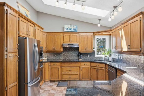 145 Straddock Crescent Sw, Calgary, AB 