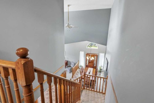 145 Straddock Crescent Sw, Calgary, AB 