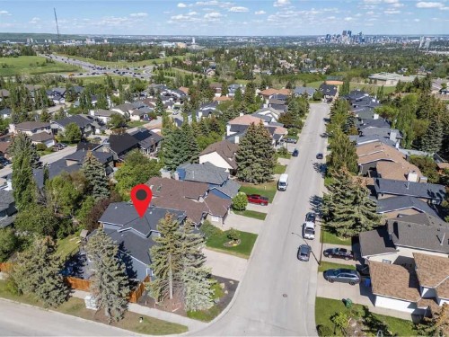 145 Straddock Crescent Sw, Calgary, AB 