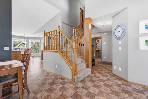 145 Straddock Crescent Sw, Calgary, AB 
