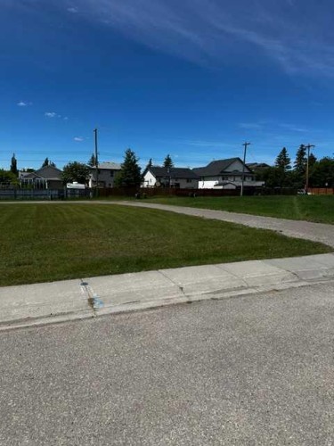 344 Parkview Estates, Strathmore, AB 