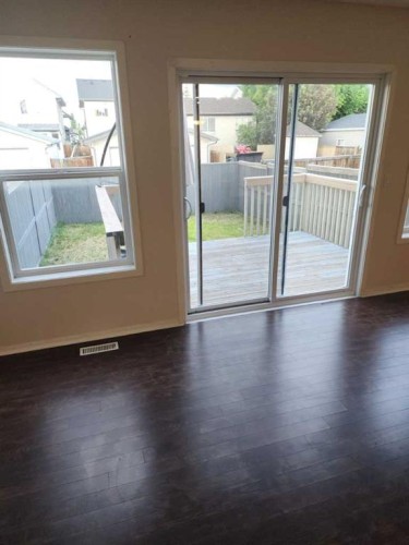 191 Cranberry Green Se, Calgary, AB - Indoor