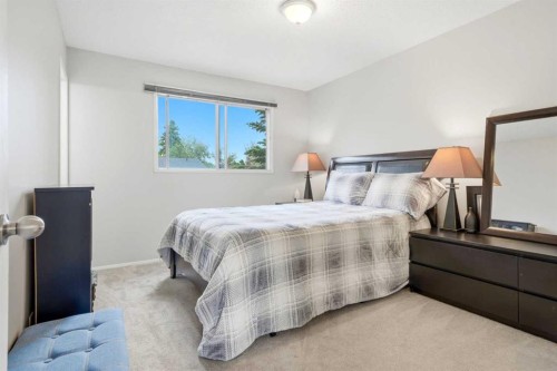 442 Queensland Place Se, Calgary, AB 