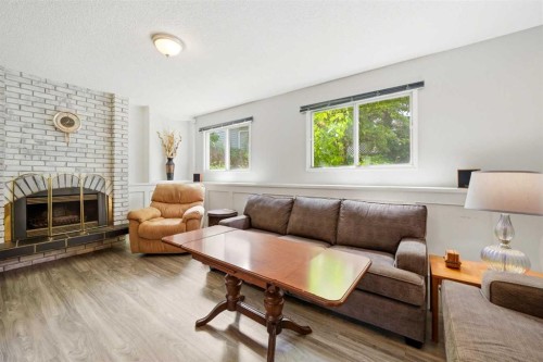 442 Queensland Place Se, Calgary, AB 