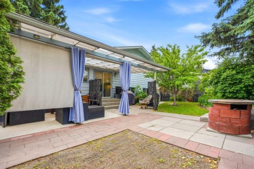 442 Queensland Place Se, Calgary, AB 