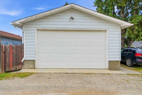 442 Queensland Place Se, Calgary, AB 